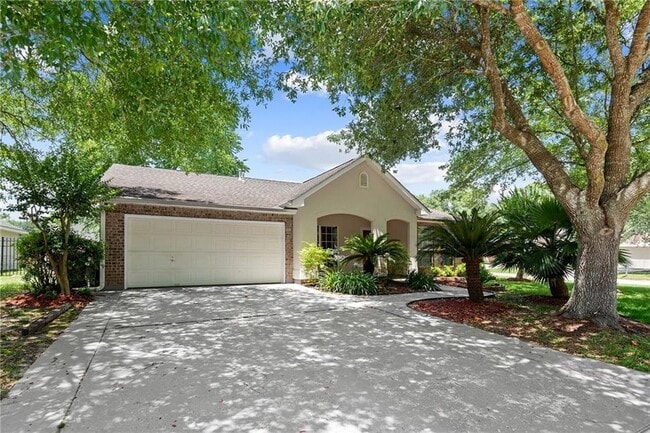 Building Photo - 1044 Breckenridge Dr