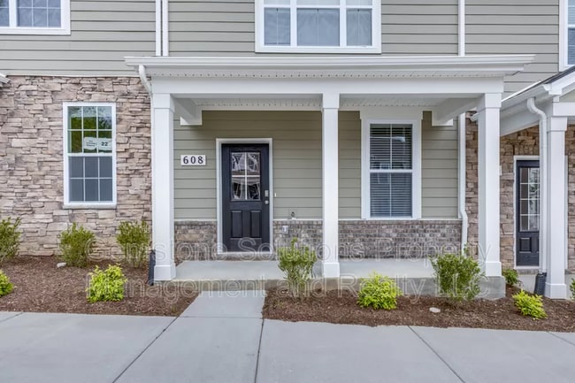 Photo - 608 Clifford Heights