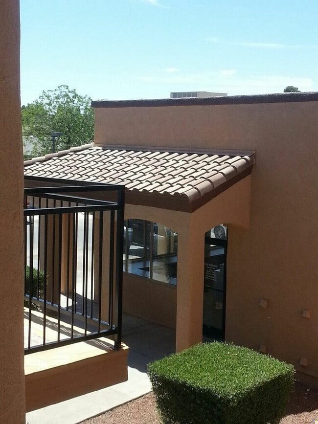 Photo - Cota Apartments