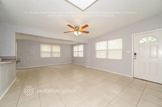 Photo - 9501 88th Way N