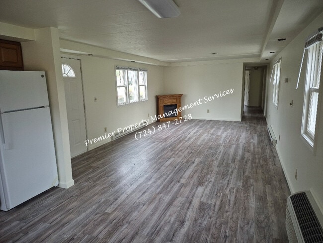 Photo - 3712 51st St