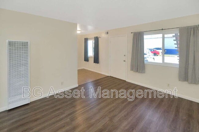 Photo - 1333 Market Ave Unit 1