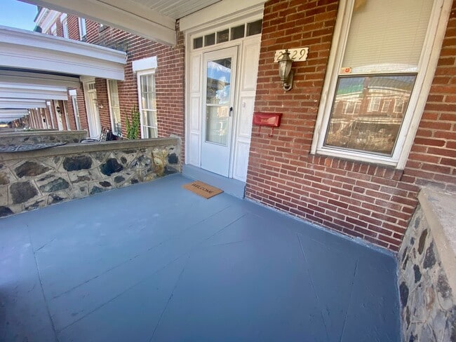 Building Photo - 2829 Brighton St