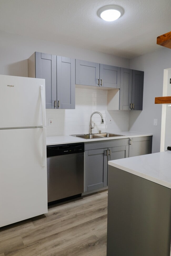 7521 Brunswick Ave N Unit 7521