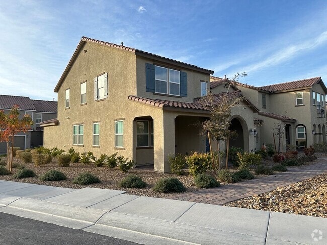Building Photo - Upgraded, 3 bedroom Inspirada Townhome