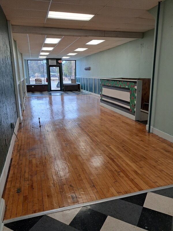 Photo - 21932 Lakeshore Blvd