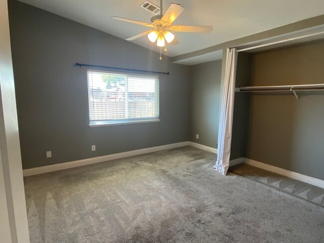 Photo - 205 Almondtree Ln
