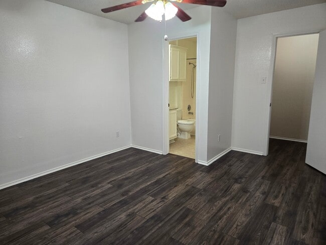 Photo - 1106 Buttercup Cir