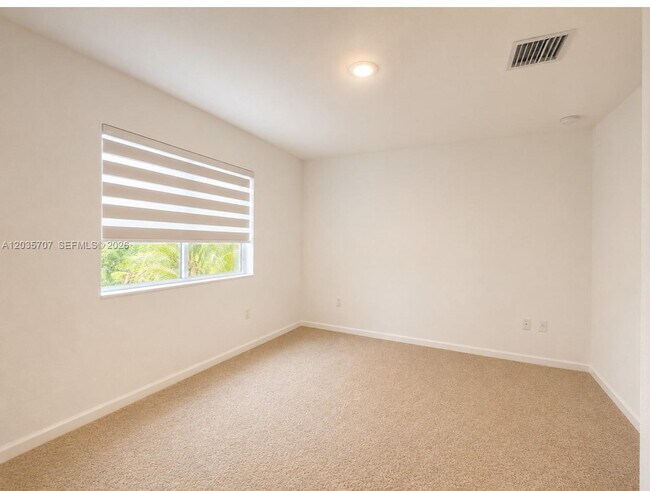 Photo - 2459 SE 10th St