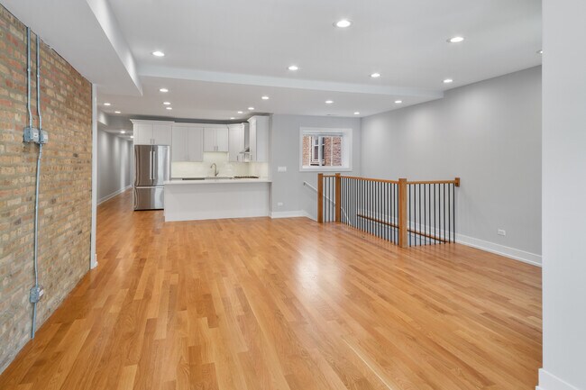 Photo - 4626 N Ashland Ave Unidad 1N