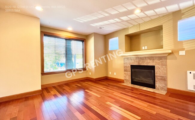 Photo - 1029 NE 123rd St