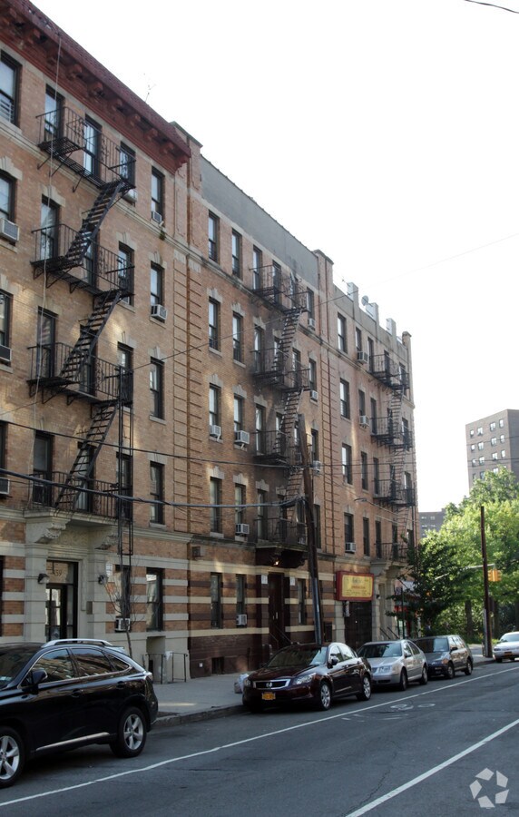 Photo - 157 W 228th St Apartments
