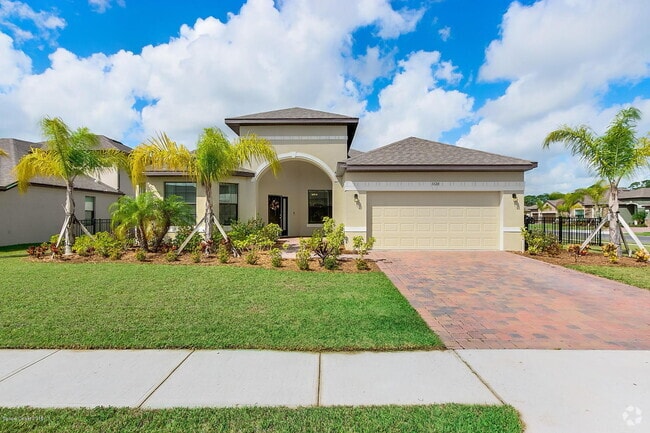 Building Photo - Sawgrass Lakes Rental