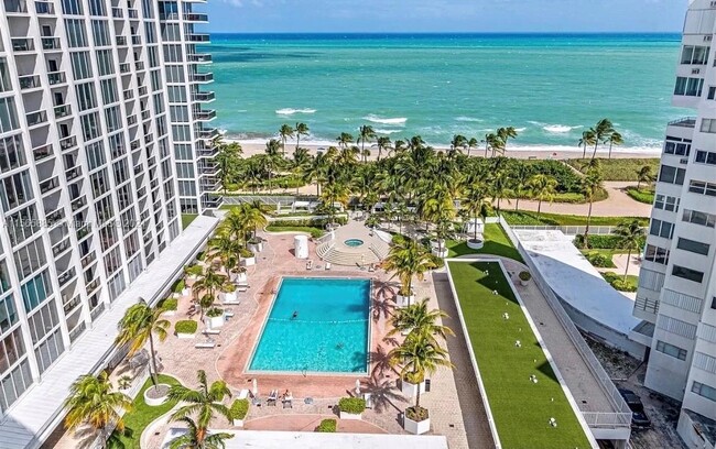 Photo - 10275 Collins Ave Condominio Unidad 1120