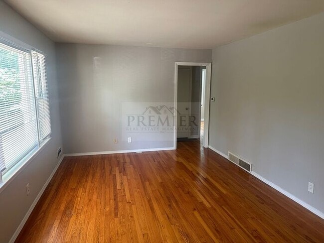 Photo - 6408 Blue Ridge Cutoff