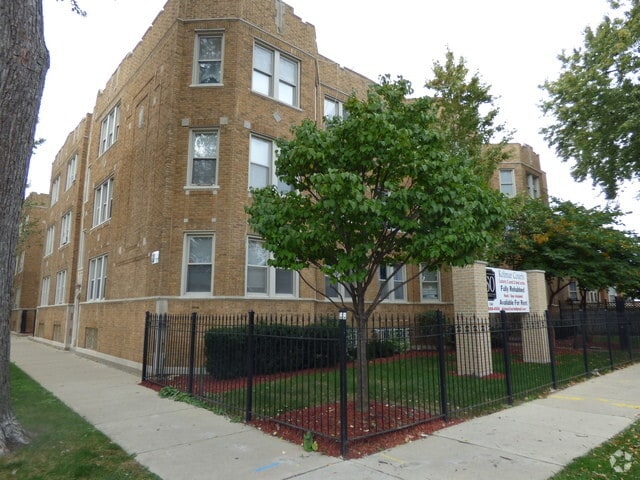 Building Photo - 4544 W George St Unit 2 Rental