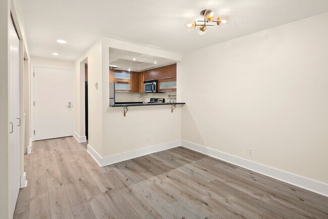 Photo - 1Bd/1Ba Seattle Condo Unit 103