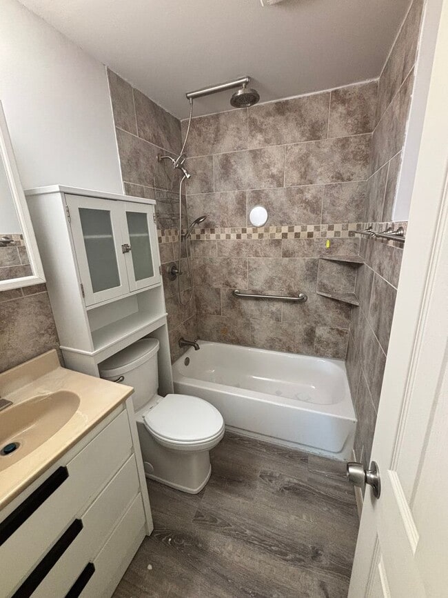 Photo - 4 bed 1 bath remodeled house!