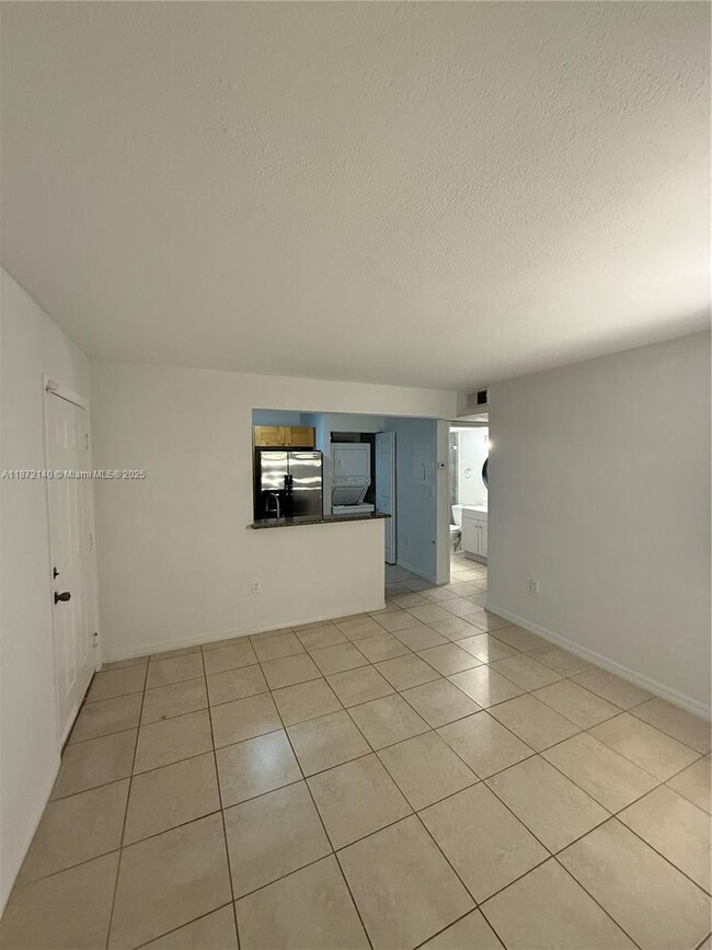 Photo - 350 Palm Cir W Unit 102