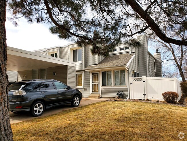 Building Photo - FANTASTIC 2 BEDROOM TOWNHOUSE IN THORNTON,...