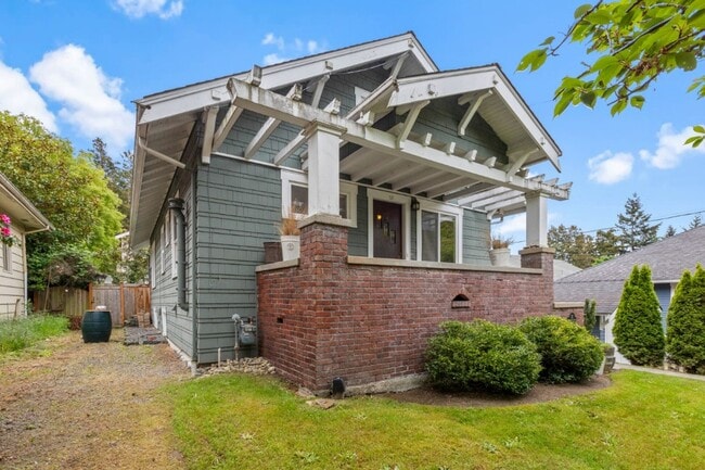 Photo - 4Bd/2Ba Seattle Home