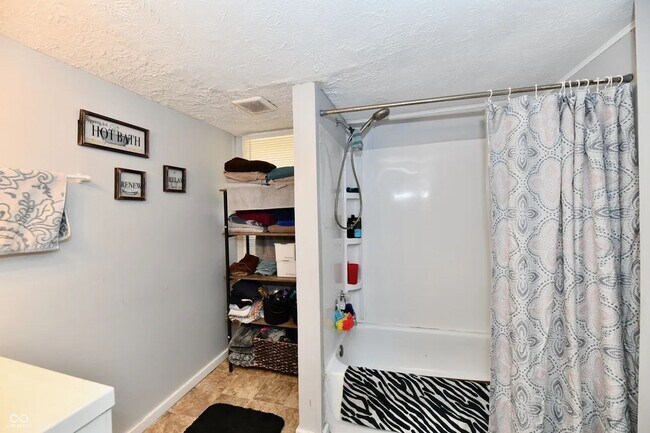 Photo - Charming 3-Bedroom Home Near Forest Manor Elementary!
