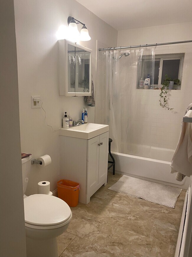 Photo - 63 Selkirk Rd