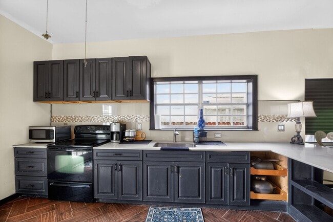 Photo - 1934 Washington St