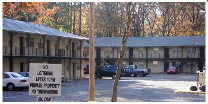 Pine Plaza Apartments - Pine Plaza Apartments