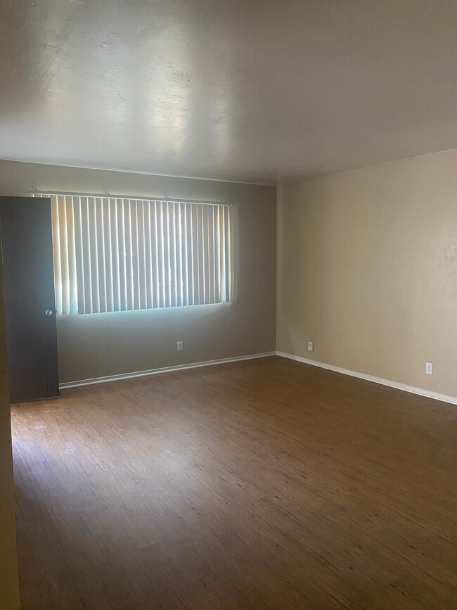 834 W Rialto Ave