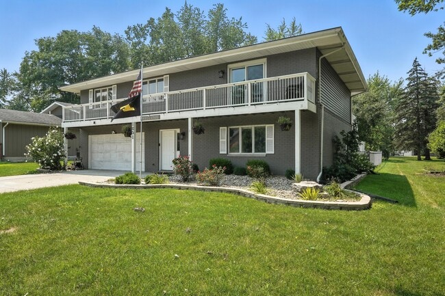 Building Photo - 1651 Deer Valley Rd Rental