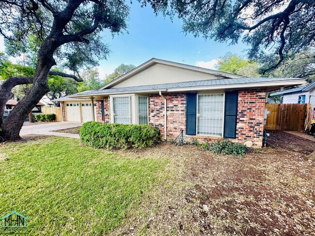 Photo - Welcome to Your Dream Home in Thunderbird ...