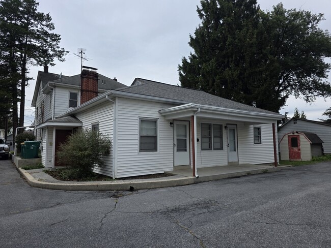 Building Photo - 167 S Hanover St Rental