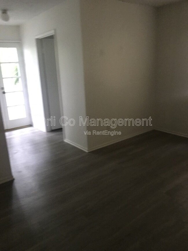 Photo - 14333 Haynes St Unidad 4