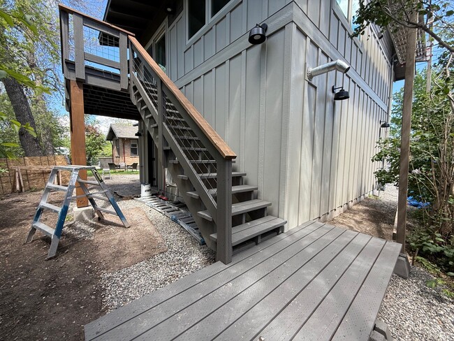 Photo - 518 W Hayes St