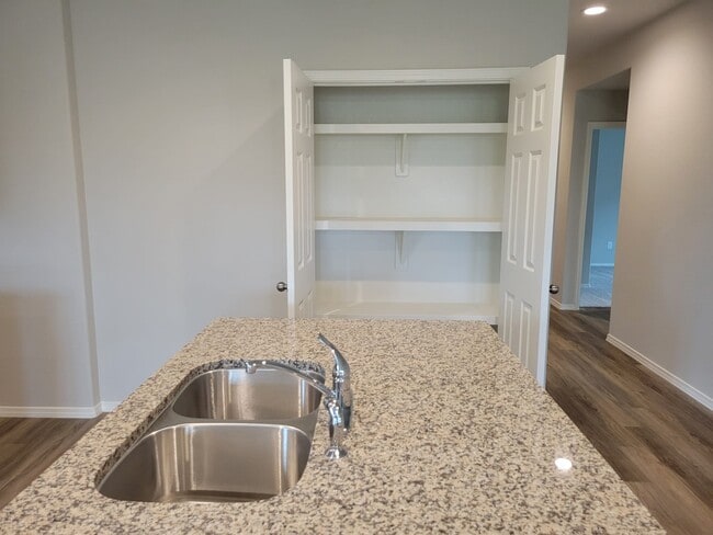 Photo - 14930 Dane Ct