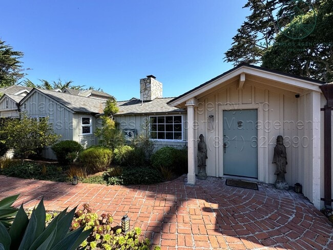 Photo - 3 Bed / 2 Bath Charming Carmel Point Home