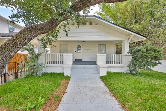 Photo - 902 W Columbus Dr