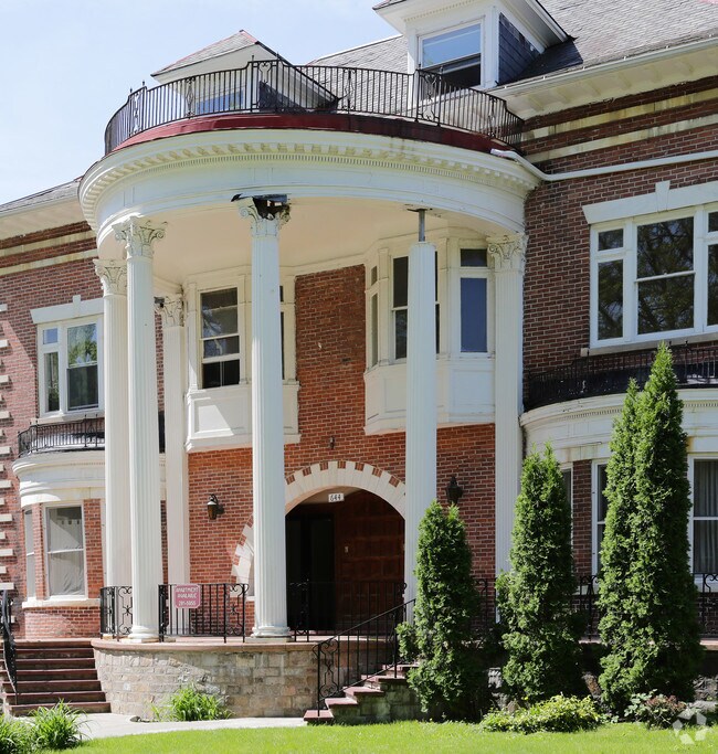 Photo - 644 Madison Ave