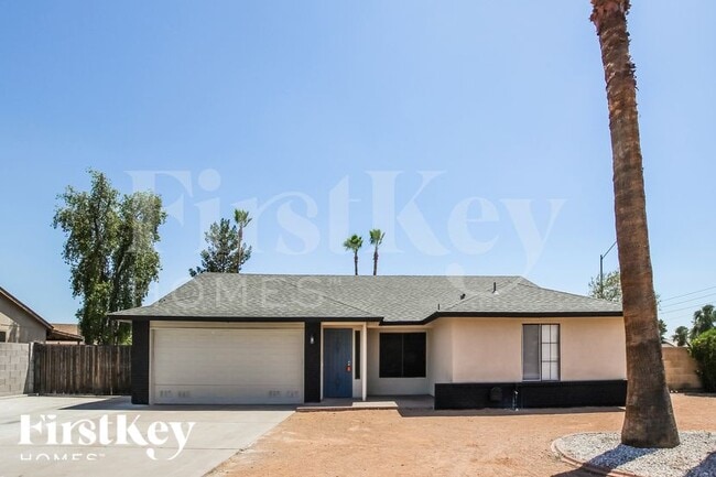Photo - 4237 W Grovers Ave