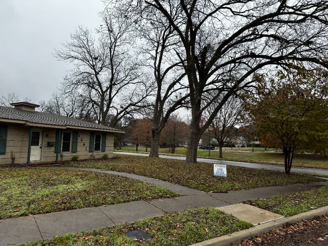 Photo - 1401 Springdale St