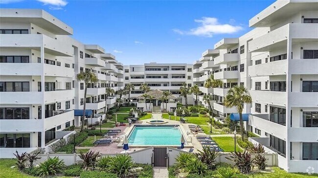 Building Photo - 330 SE 20th Ave Unit 307 Rental