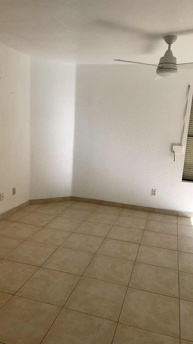 Photo - 440 Elm Dr Unit 103