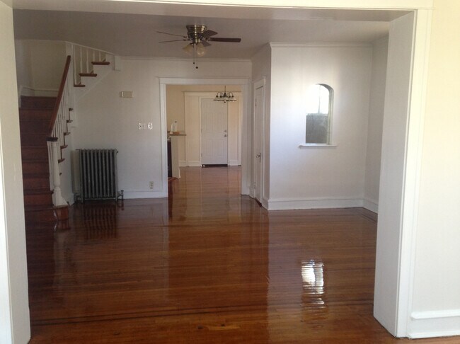 Building Photo - 1826 67th Ave Rental