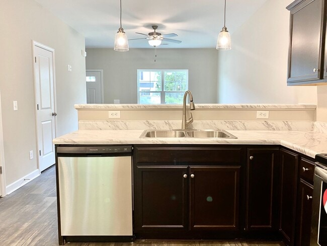 Photo - Well maintained Townhome in Piney Green!