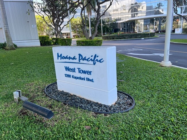 Photo - Moana Pacific, High rise 44th floor spacious 1 bedroom/1 bathroom