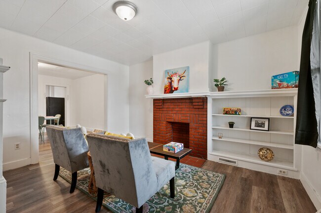 Photo - 2241 Hawthorne Ave