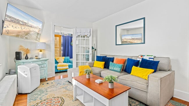 Building Photo - 101 West Ave Unit ID1309011P Rental