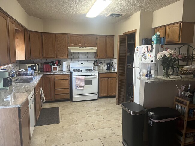 Photo - 3811 38th St