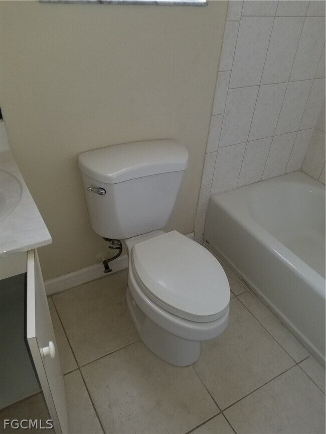 Photo - 251 SW 4th St